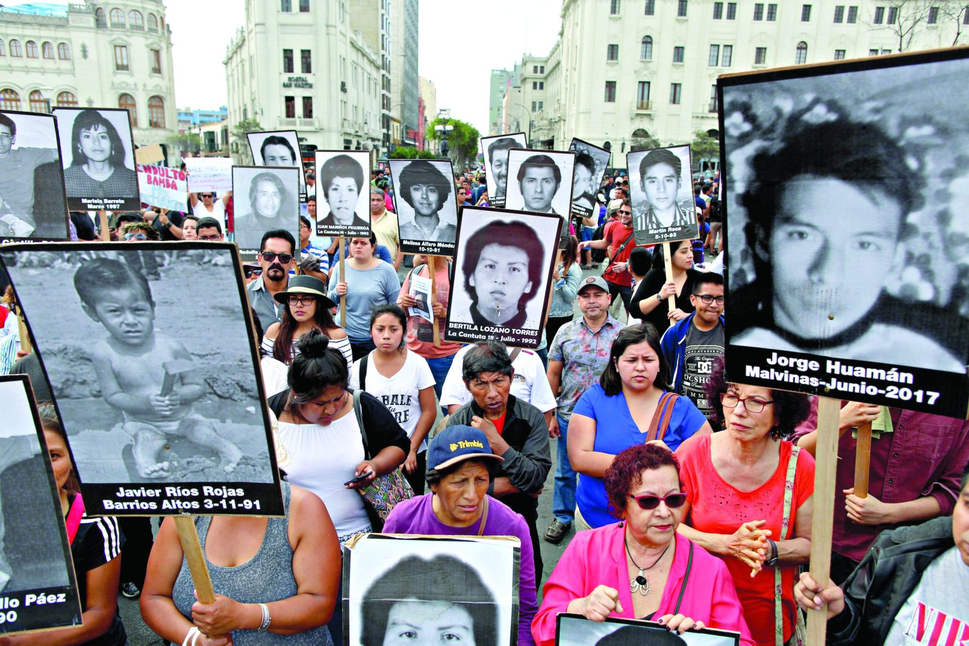 Peru. Presidente desenterra fantasmas com perdão a Fujimori