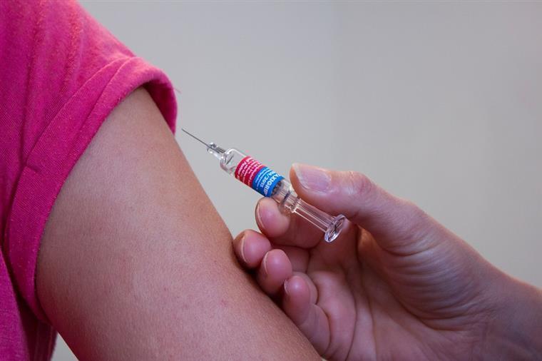 Gripe. DGS recomenda vacina face a descida de temperaturas