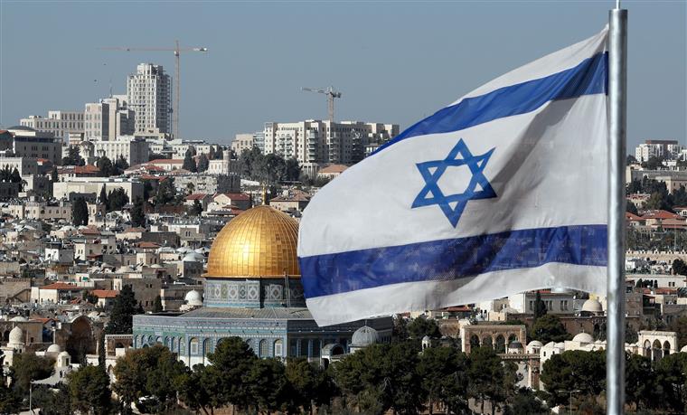 Trump já avisou Autoridade Palestiniana sobre mudança da embaixada israelita para Jerusalém