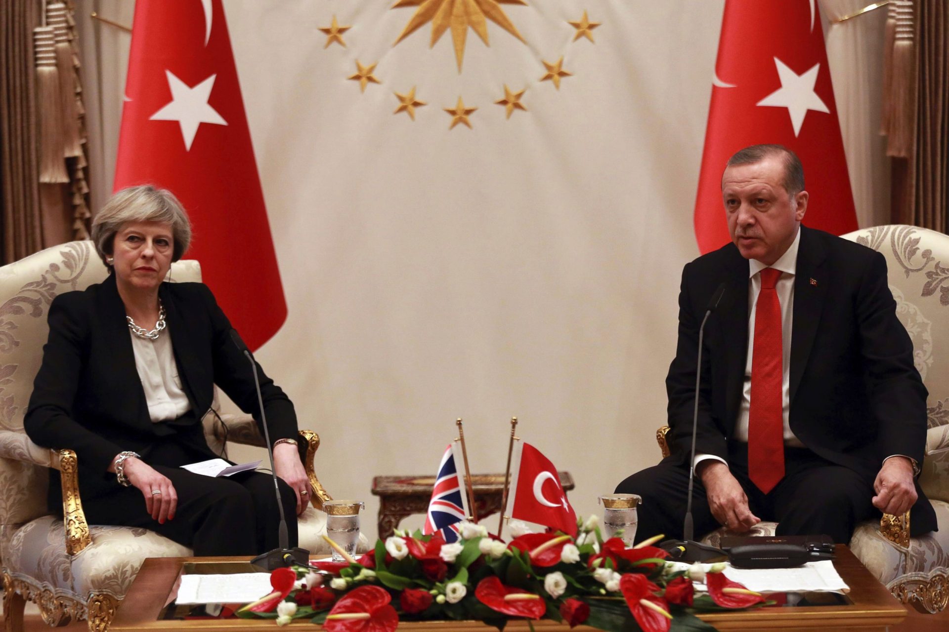 Depois de Trump, May visitou Erdogan para preparar o terreno pós-Brexit