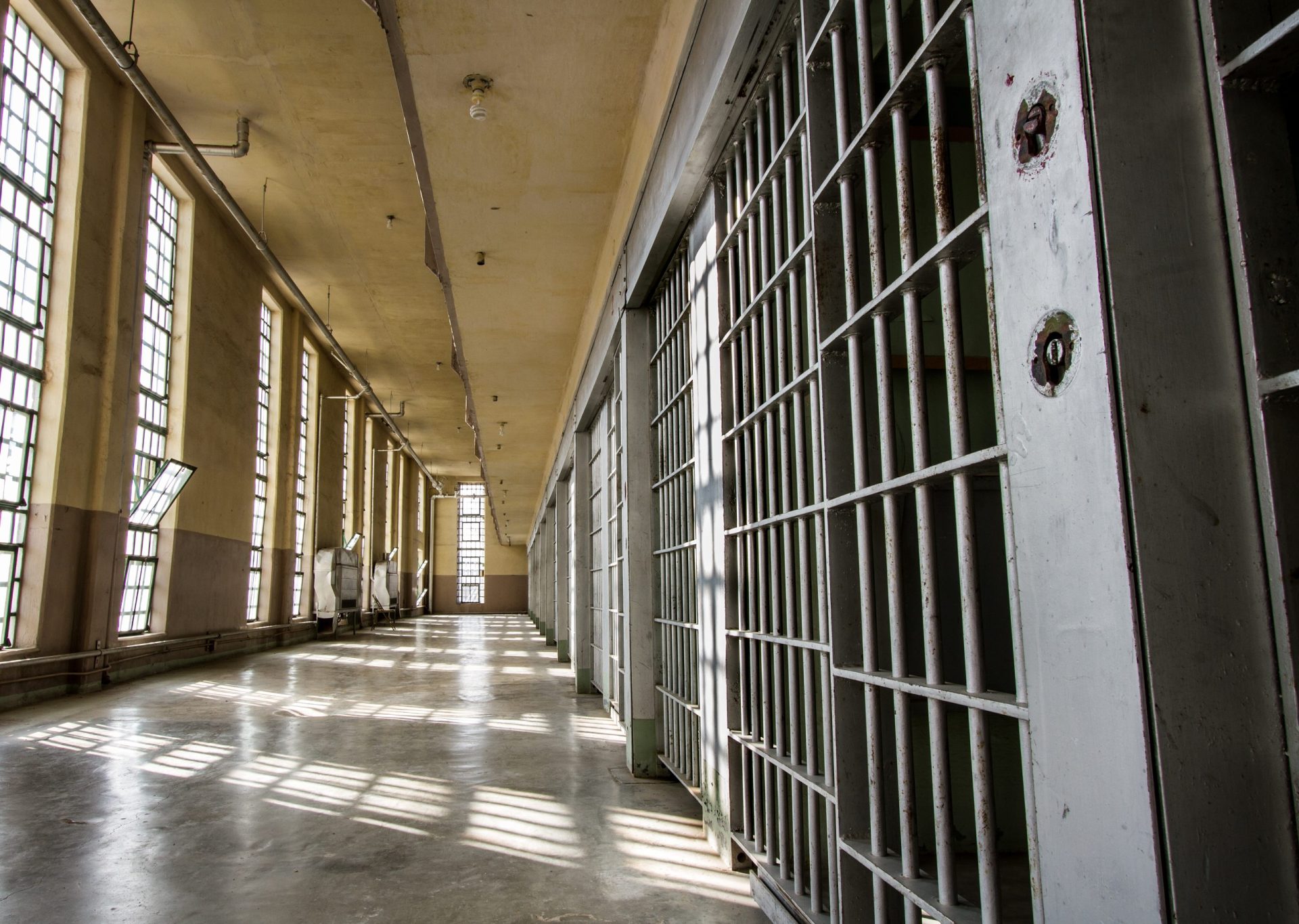 PAN reforça empenho em acabar com más condições nas prisões