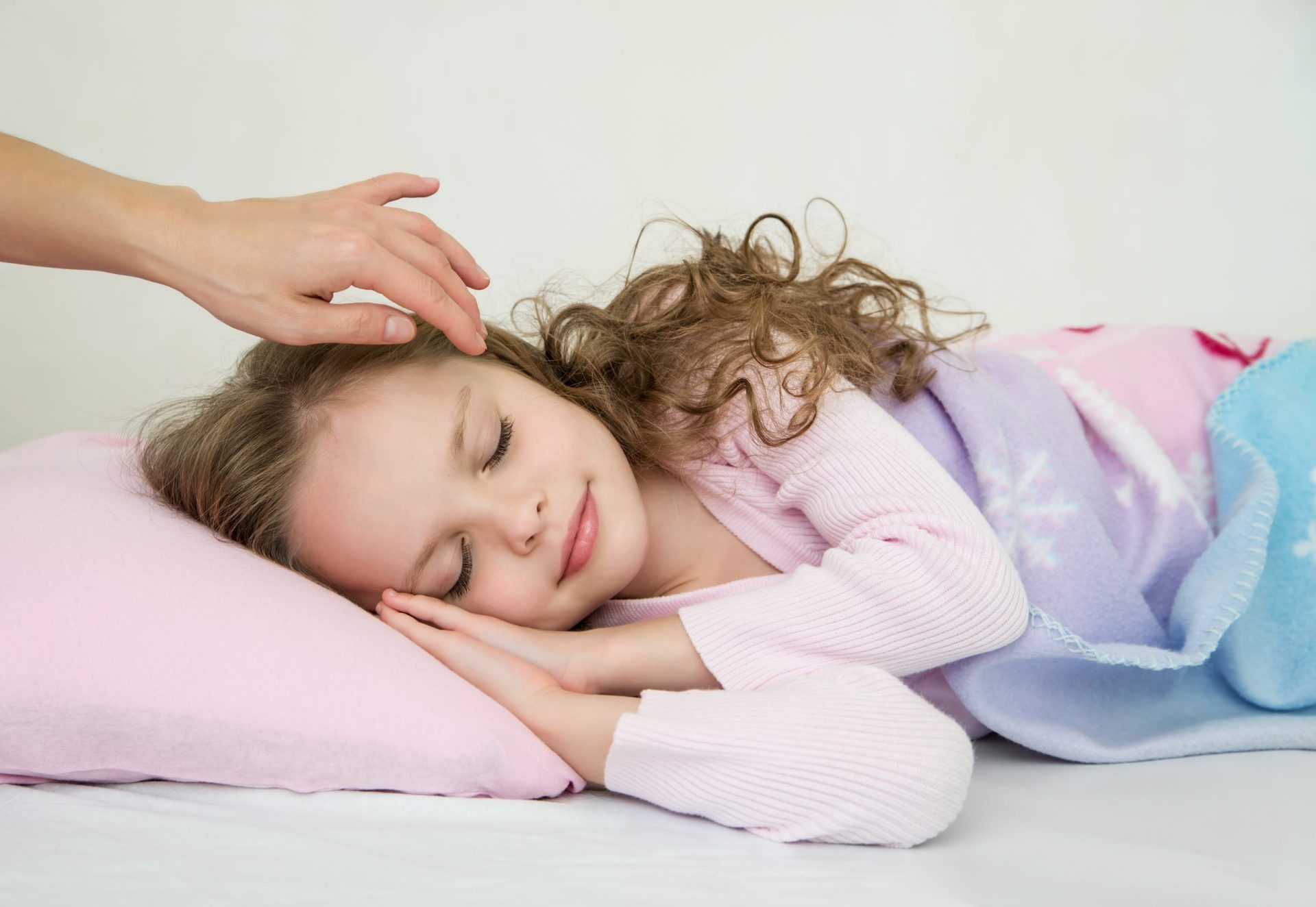 6 erros na hora de pôr os filhos a dormir