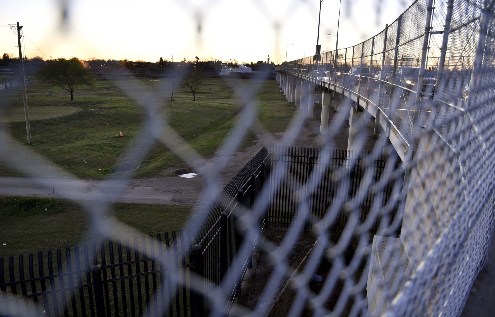 Homem deportado dos EUA suicida-se na fronteira