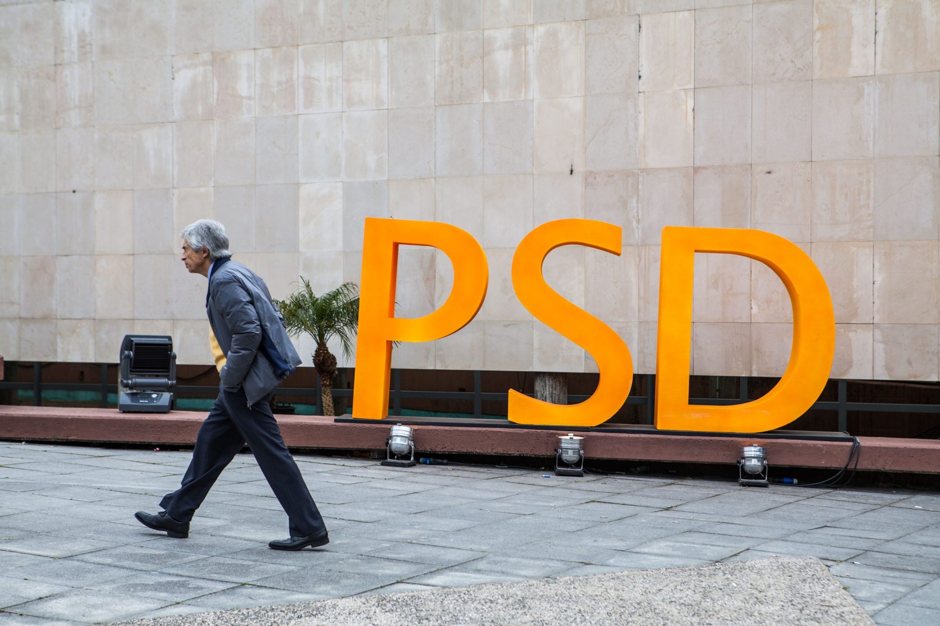 PSD abre porta a aprovar lei sindical da PSP