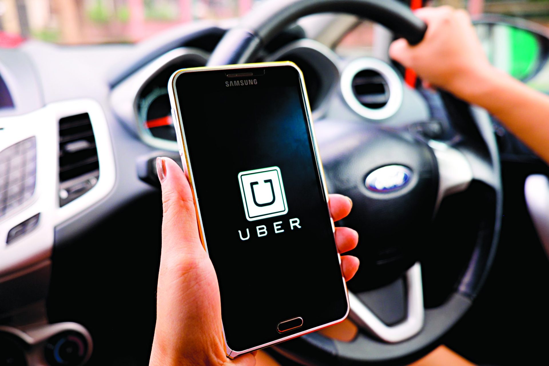 Uber: PSD, pressionado, ainda não decidiu como votar regulamentação