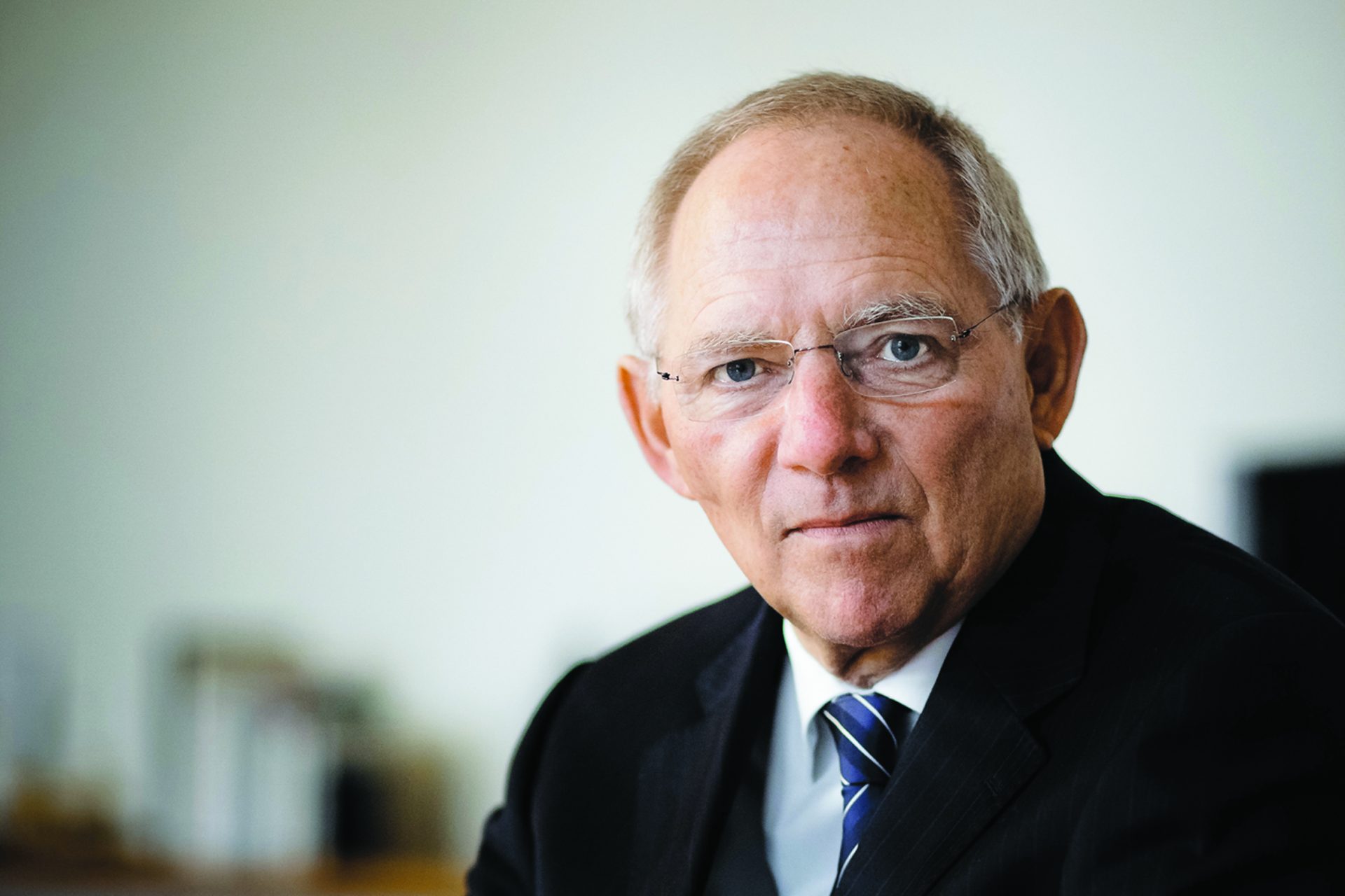 Wolfgang Schäuble. O homem que mandou na Europa numa cadeira de rodas
