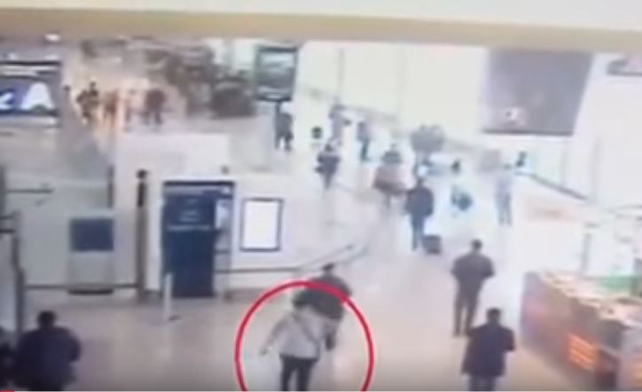 Divulgadas imagens do momento do ataque no aeroporto de Orly [vídeo]
