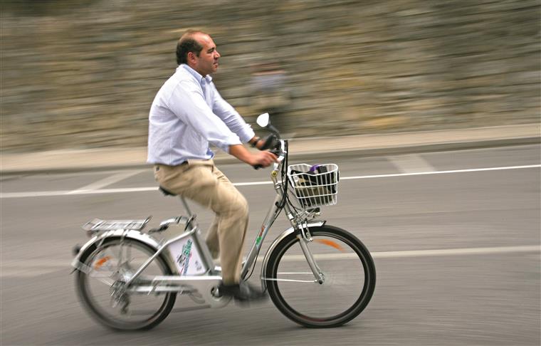 Quantas bicicletas passam nas novas ciclovias de Lisboa? Medina está satisfeito (vídeo)