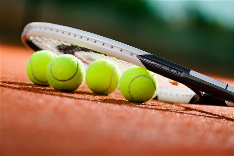 Ténis. Federação francesa boicota Sharapova em Roland Garros