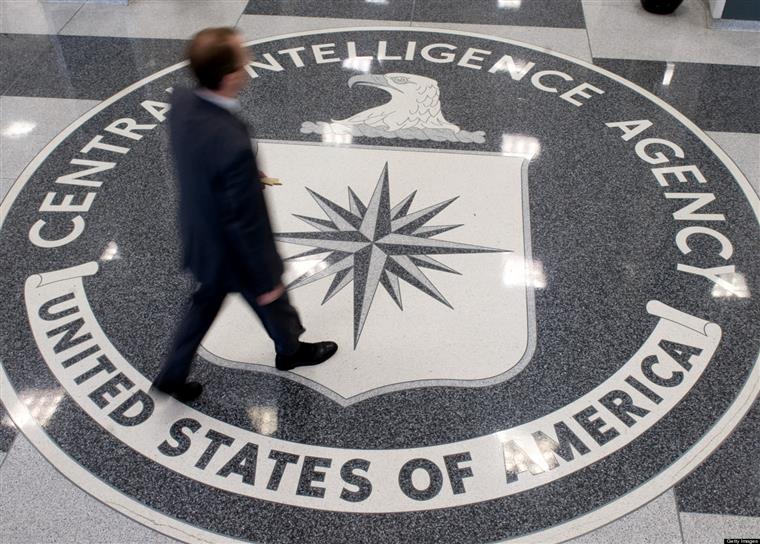 Wikileaks revela programas da CIA para controlar televisões e telemóveis