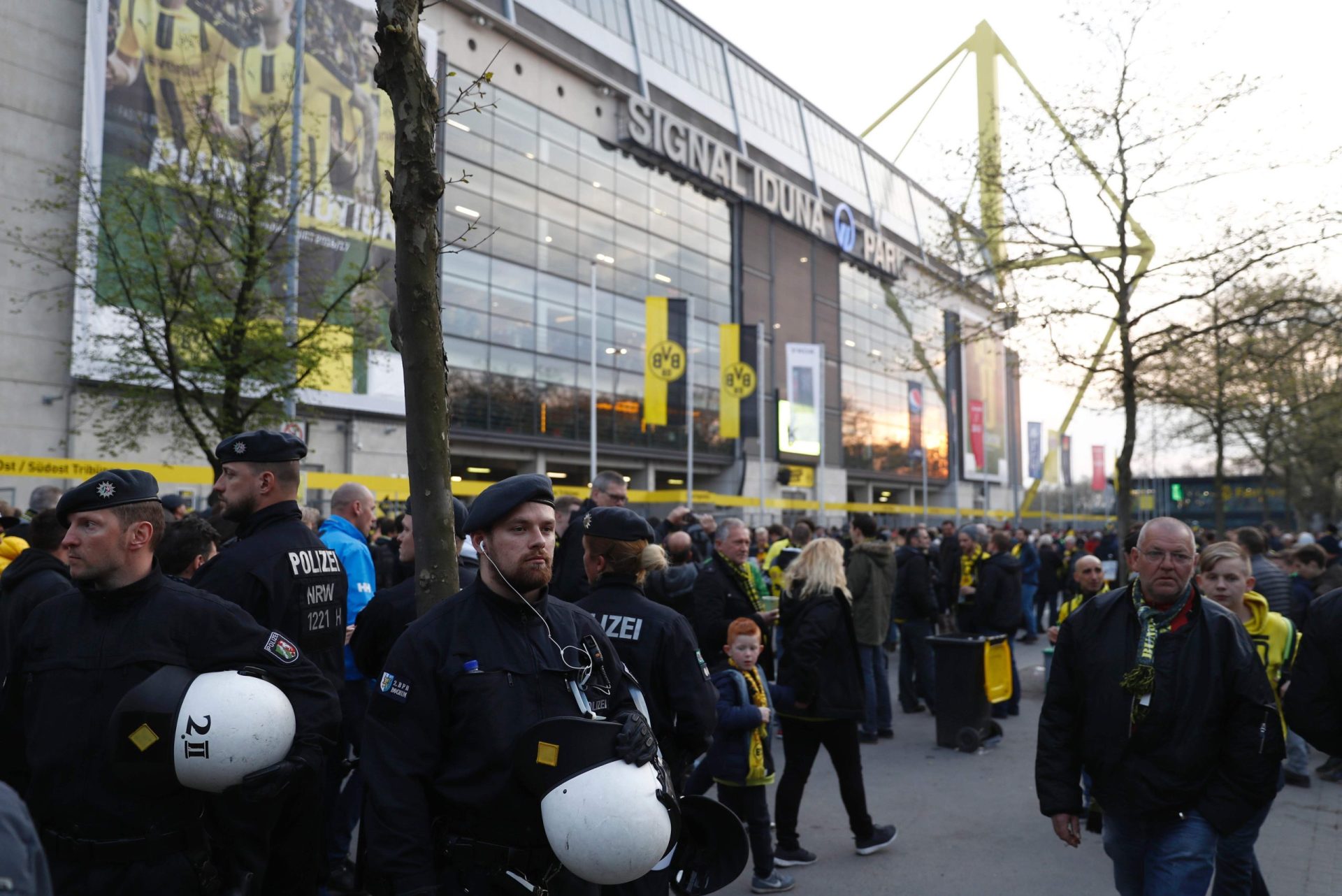 Carta encontrada junto ao local das explosões que atingiram o autocarro do Dortmund