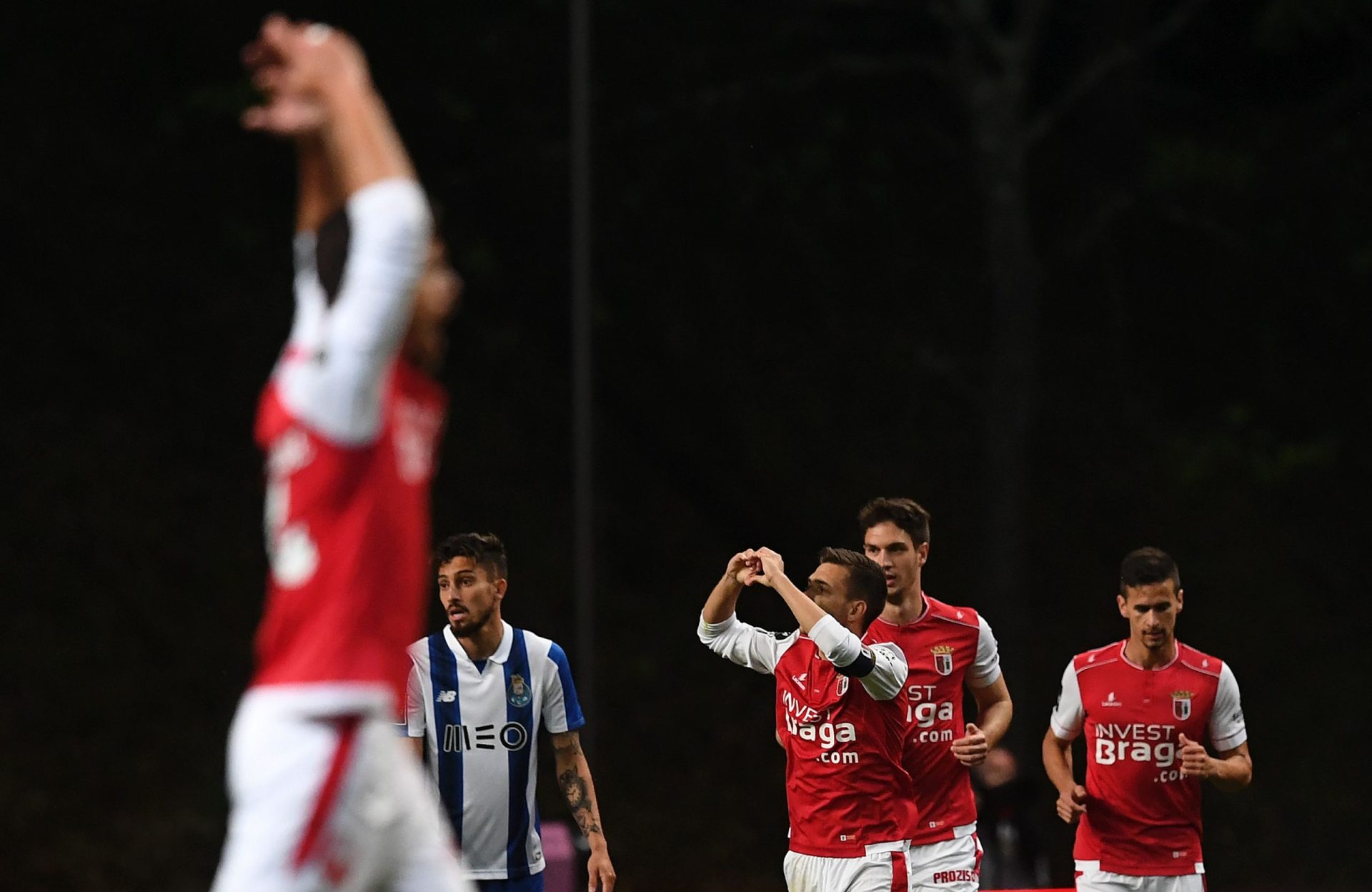 FC Porto atira-se aos árbitros por causa de Brahimi, Braga critica Pinto da Costa