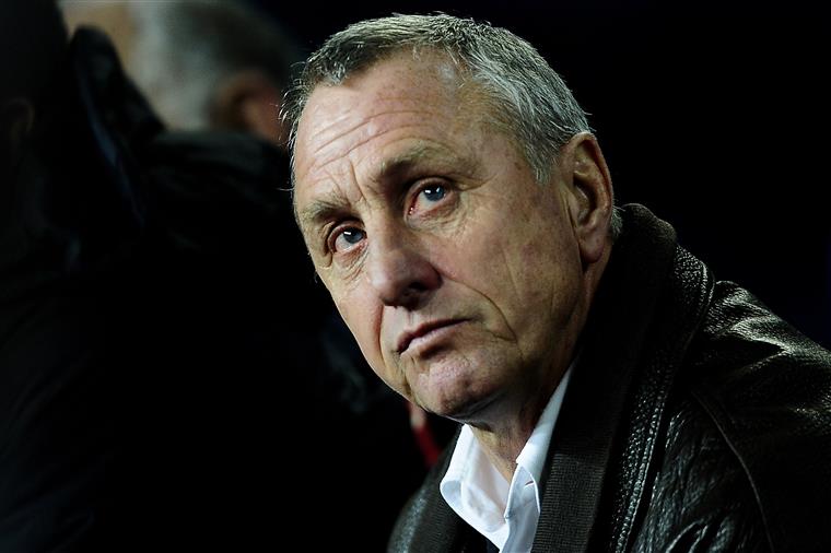 Ajax dá o nome de Cruijff ao seu estádio