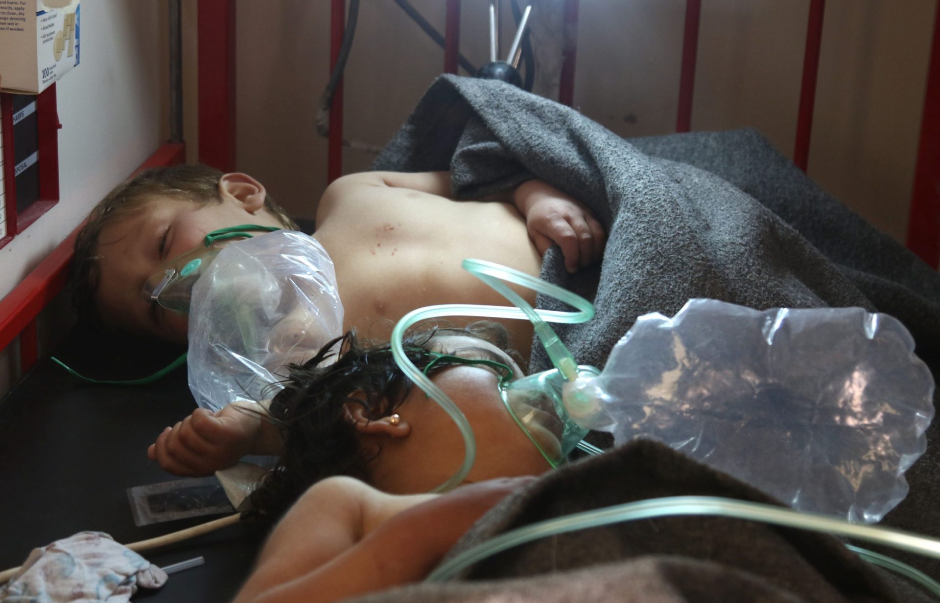 Síria. Ataque químico mata pelo menos 58 pessoas em Idlib