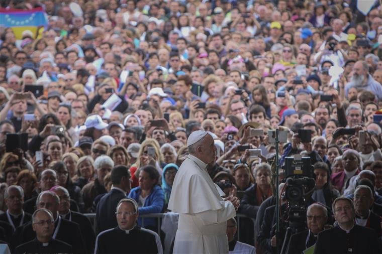 Papa partilha imagens da visita a Fátima no Instagram