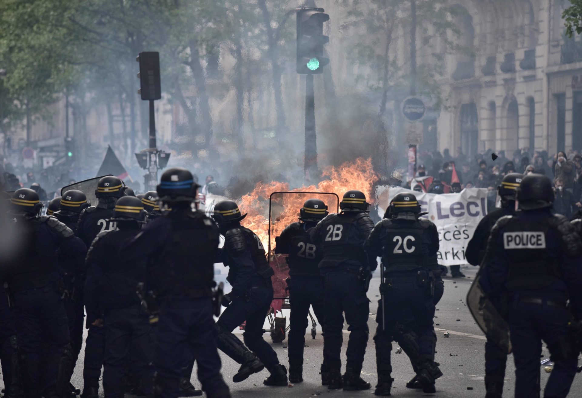 Paris. 1.º de Maio fica marcado por confrontos