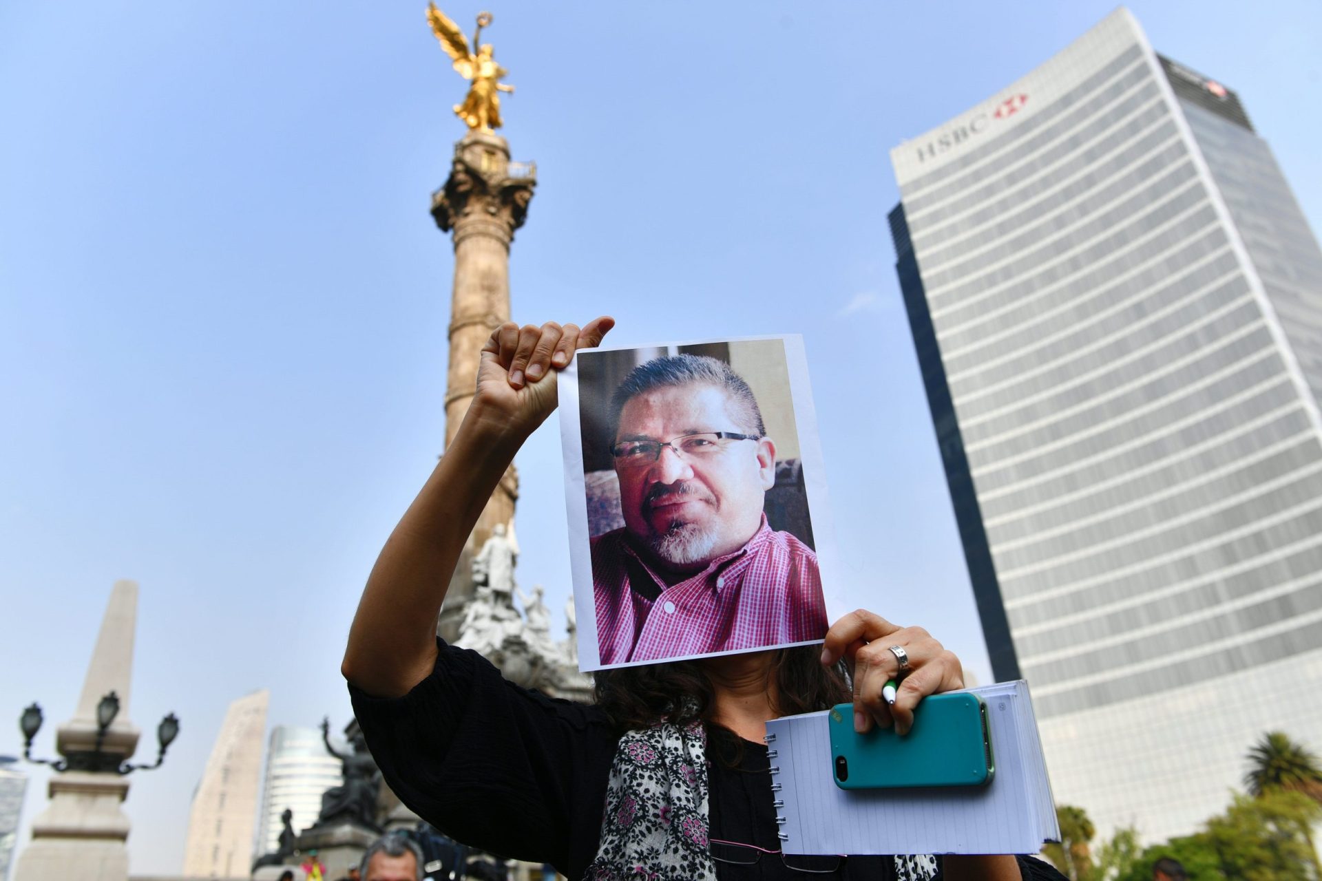 México. Revolta com a morte do sexto jornalista desde o início do ano