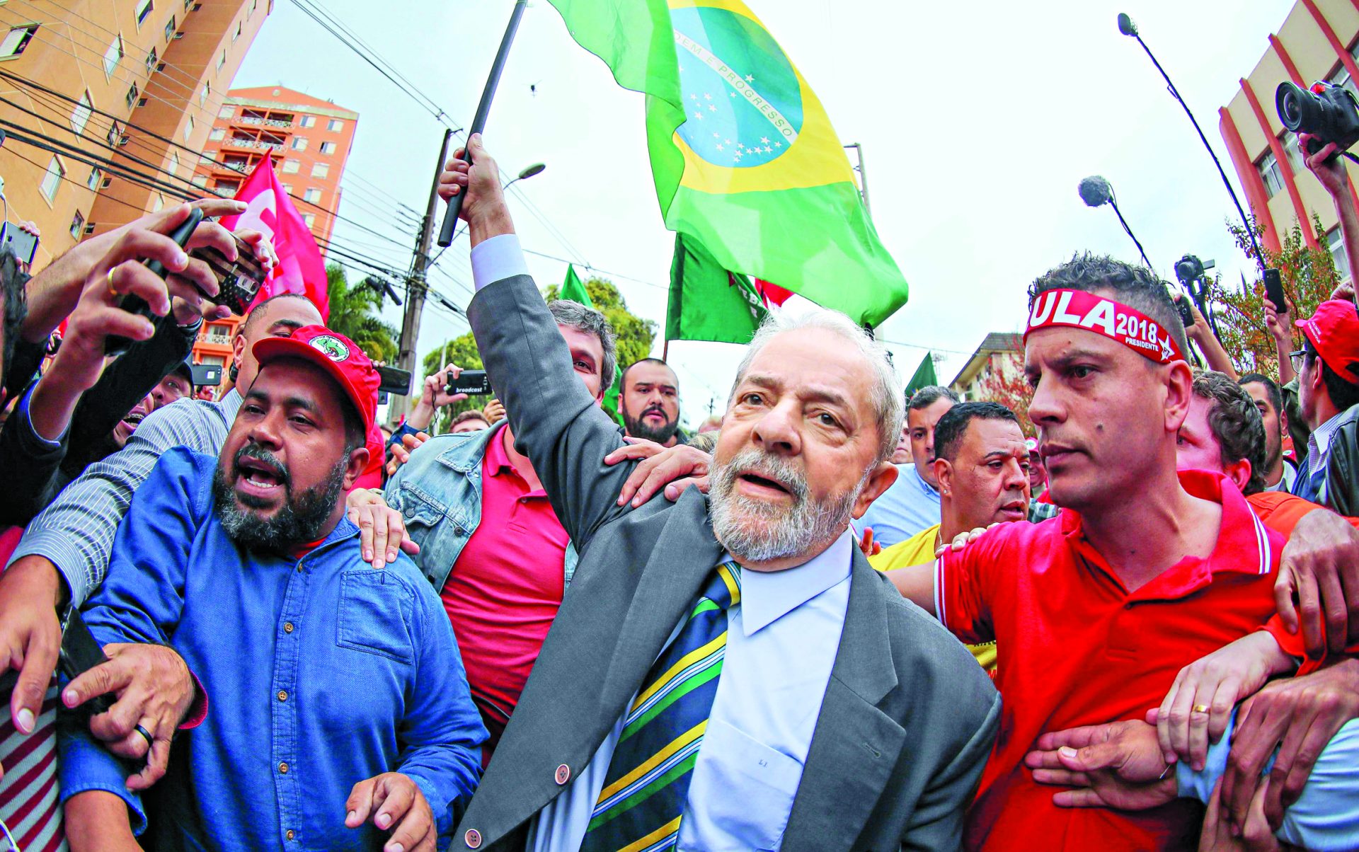 Lula disse a juiz que a mulher era a interessada no triplex de Guarujá