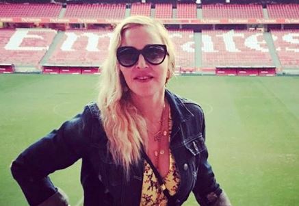 Madonna foi ao estádio do “Glorioso”