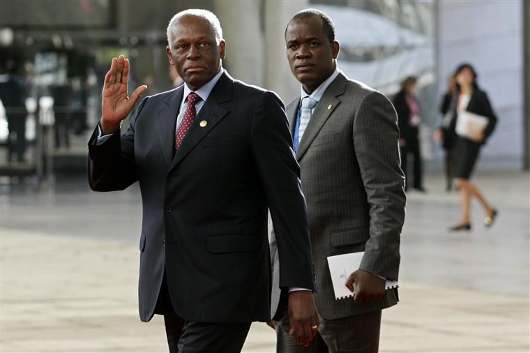 Eduardo dos Santos já regressou a Luanda