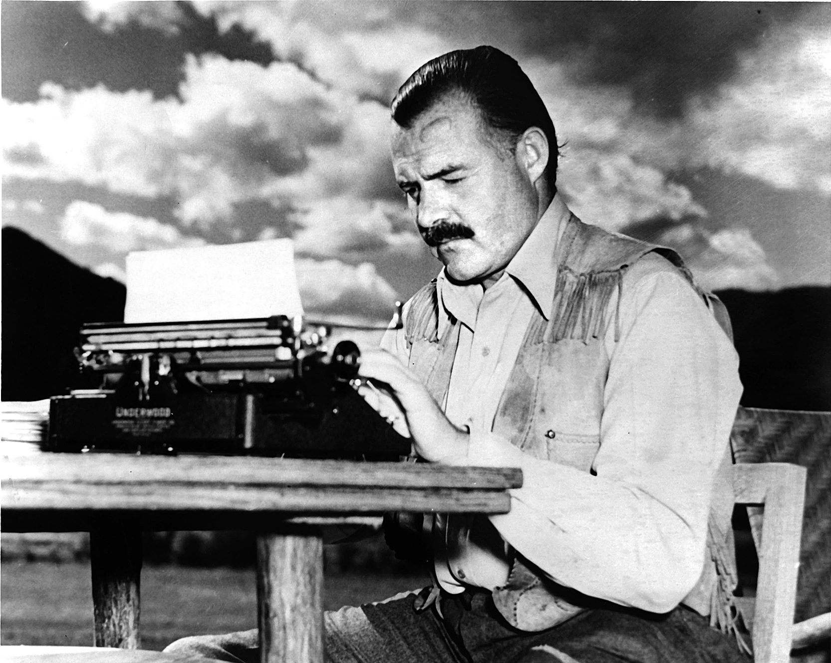 Antigo dirigente da CIA garante que Hemingway foi espião de Estaline