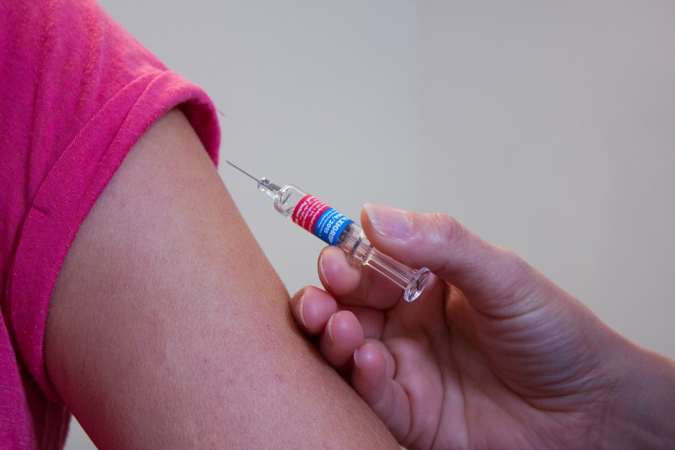 Bloco de Esquerda alerta para falta de vacinas em Almada