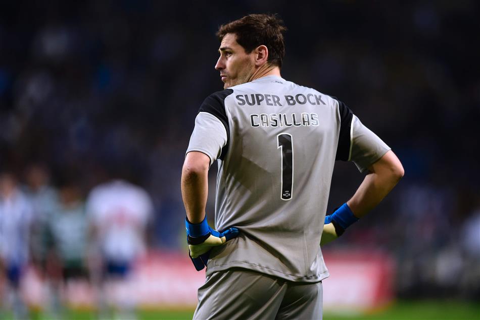 Iker Casillas deve continuar no FC Porto