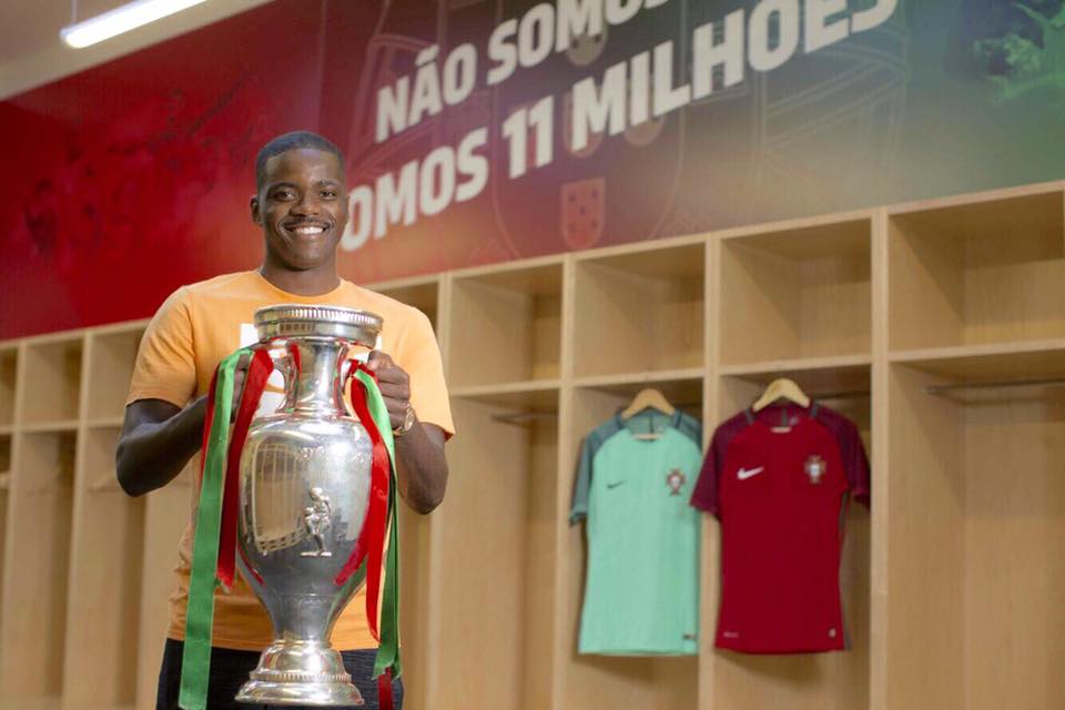 William Carvalho perdeu a medalha do Euro 2016 e faz um apelo | VÍDEO