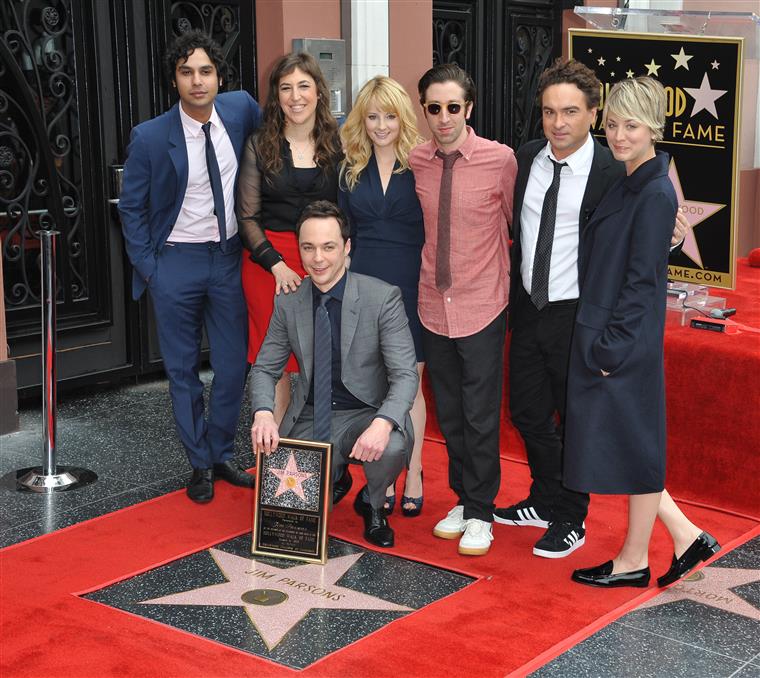 Por causa de uma brincadeira, atriz de ‘Big Bang Theory’ foi parar ao hospital