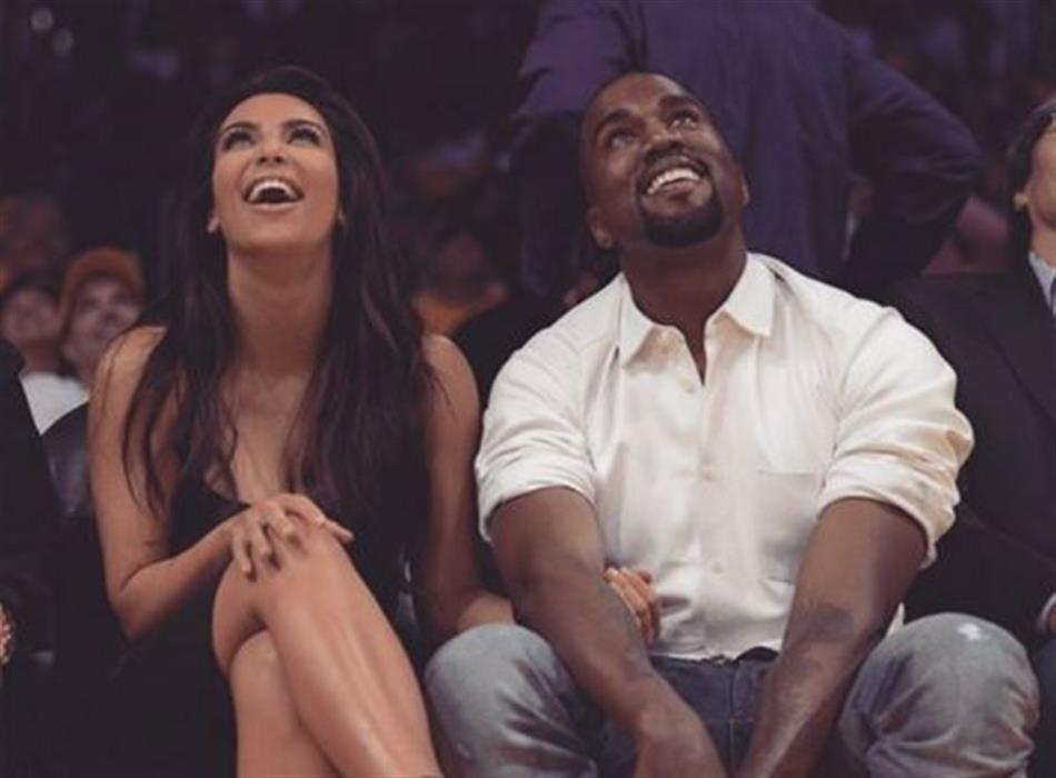 Kim Kardashian e Kanye West recorrem a barriga de aluguer
