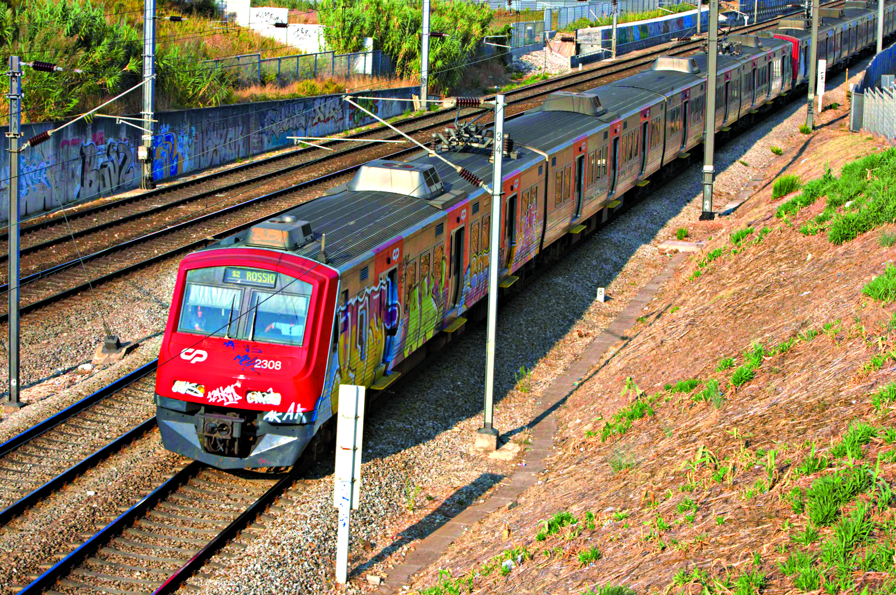 Circulação de todos os comboios suspensa na linha de Sintra