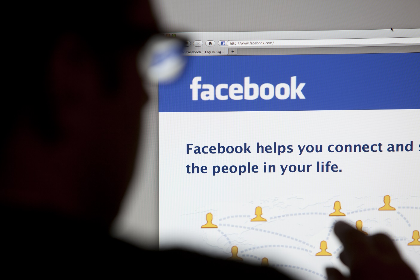 Facebook vai “limpar” o seu feed de notícias