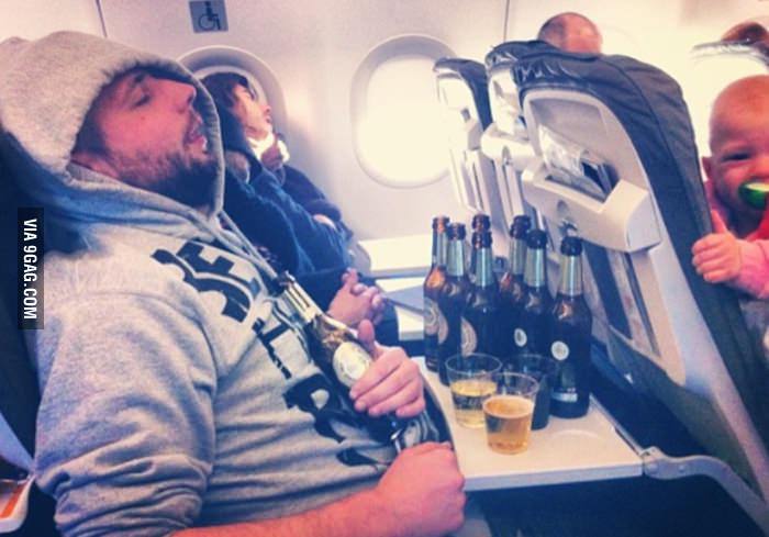 Cada vez mais bêbedos provocam incidentes em voos comerciais
