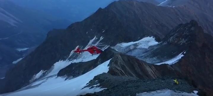 Helicóptero cai durante salvamento | VÍDEO