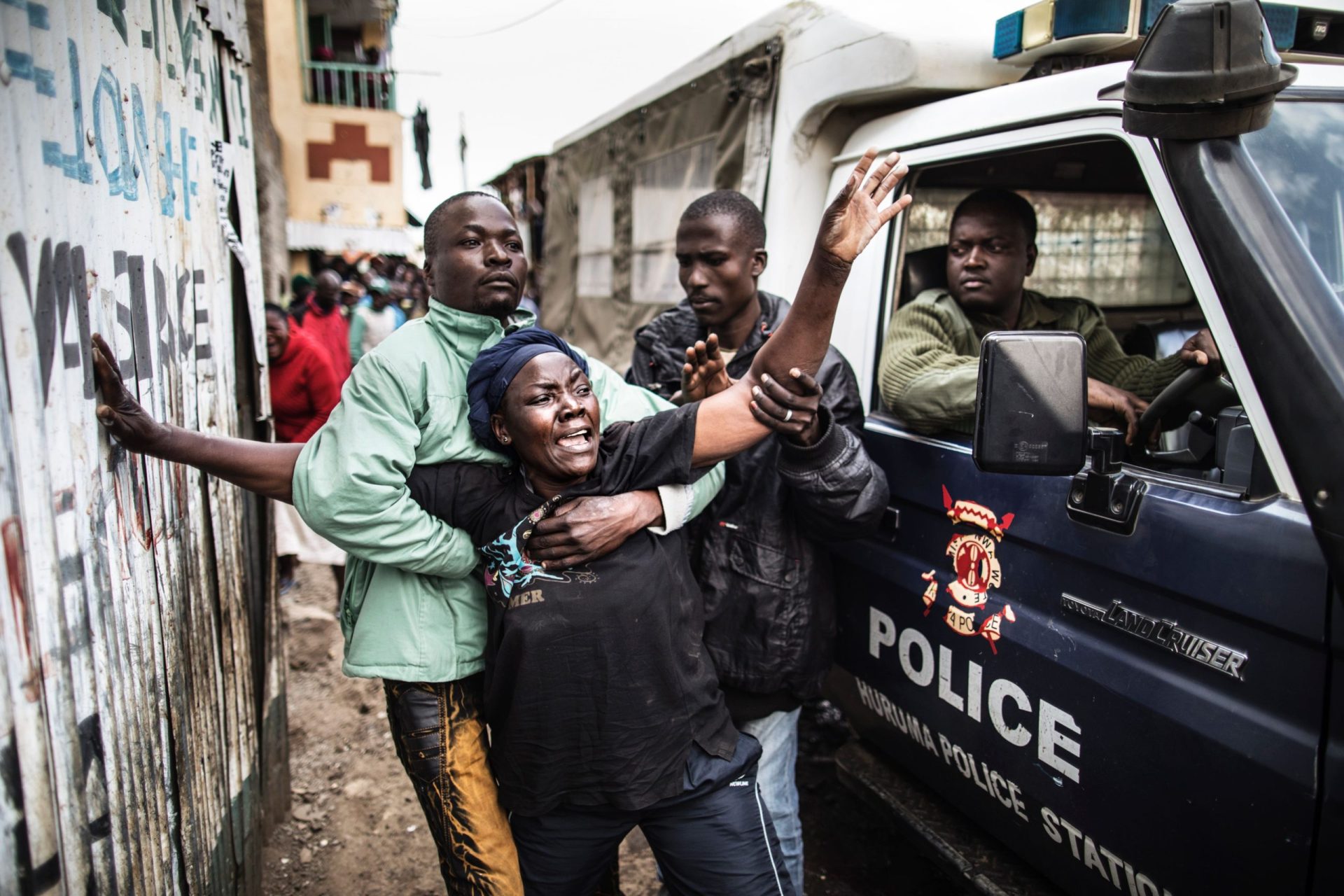 Quénia. Odinga clama fraude e os confrontos regressam a Nairobi