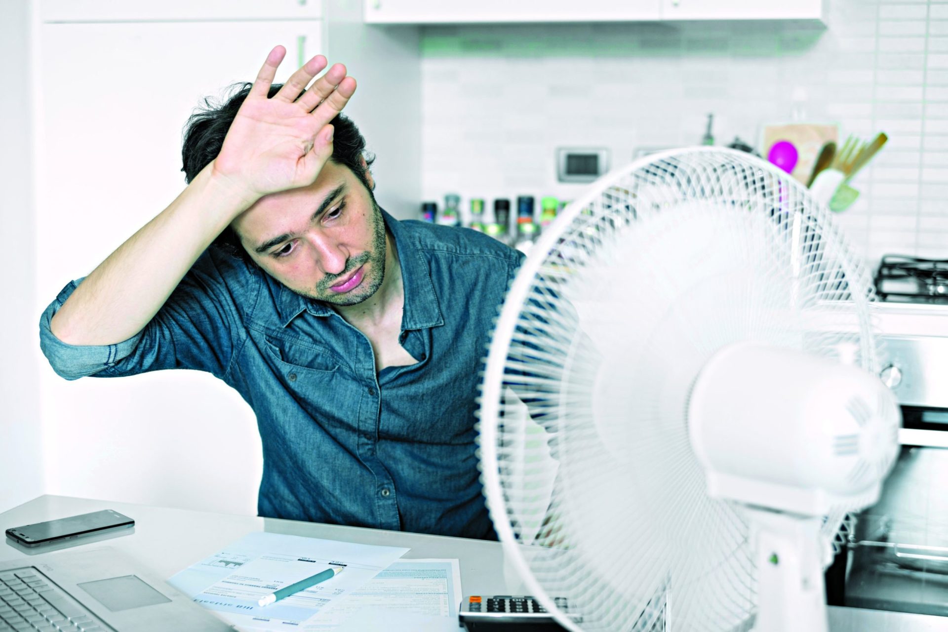 Consumo de ventoinhas e aparelhos de ar condicionado aumenta nos meses mais quentes