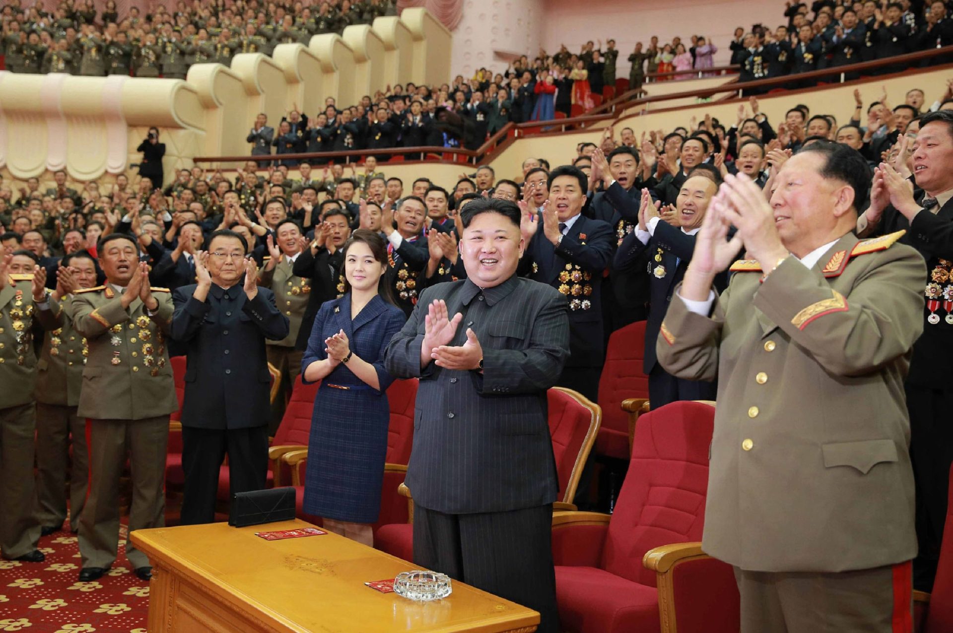 Coreia do Norte. Em vez de um míssil, Kim lançou um banquete