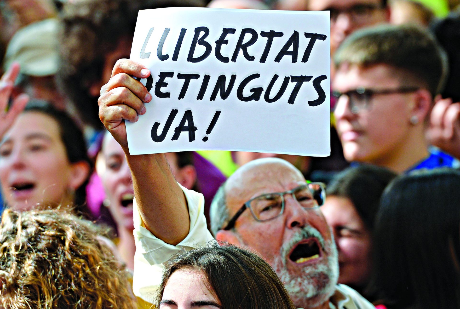 Catalunha. Milhares de polícias vão impedir o referendo