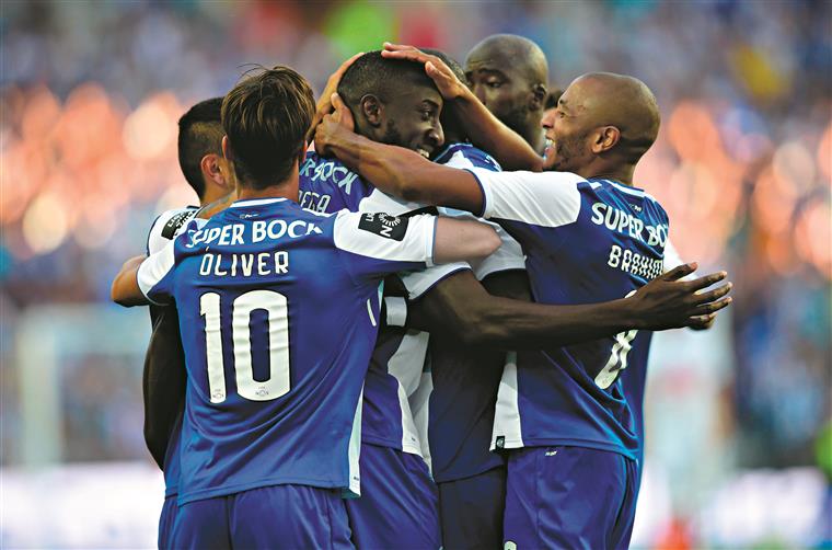 Liga. FC Porto bate Chaves e regressa à liderança