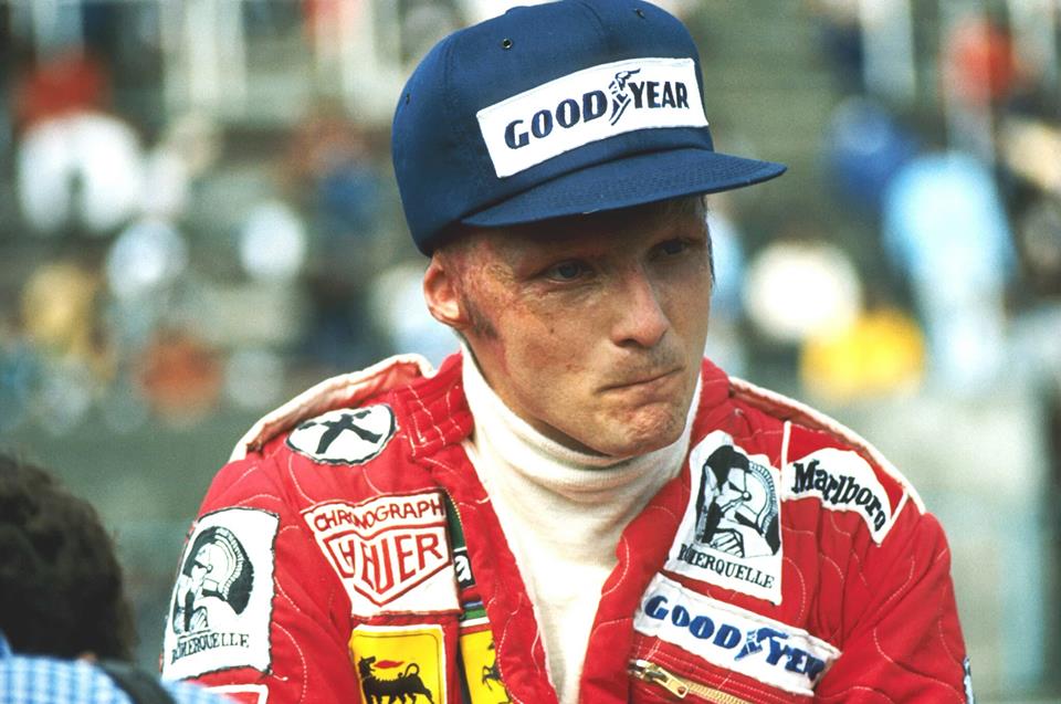 Niki Lauda deixa hospital mais de dois meses depois