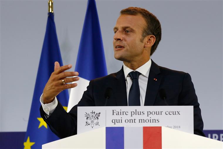 Quatro pessoas acusadas de preparar ataque terrorista contra Emannuel Macron