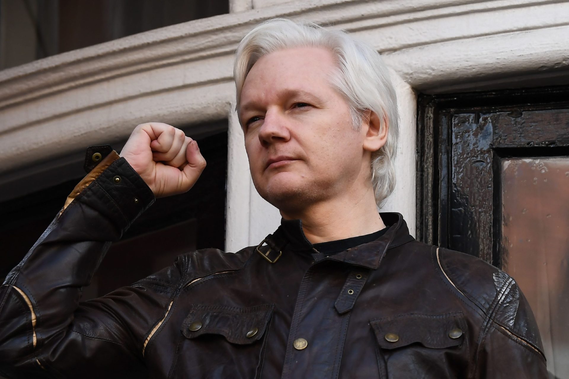Julian Assange naturalizou-se equatoriano