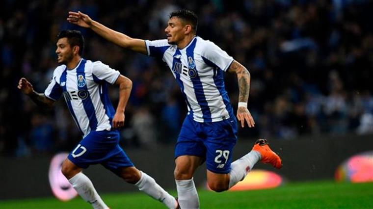 FC Porto reforça liderança nos Açores