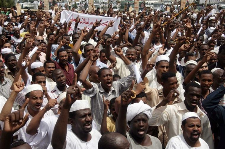 Sindicatos iniciam greve de jornalistas contra a repressão no Sudão