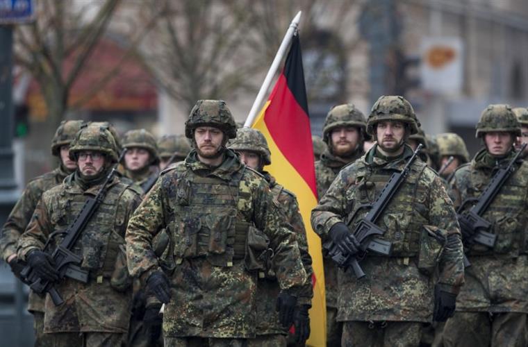 Alemanha está a pensar em recrutar estrangeiros para o seu exército