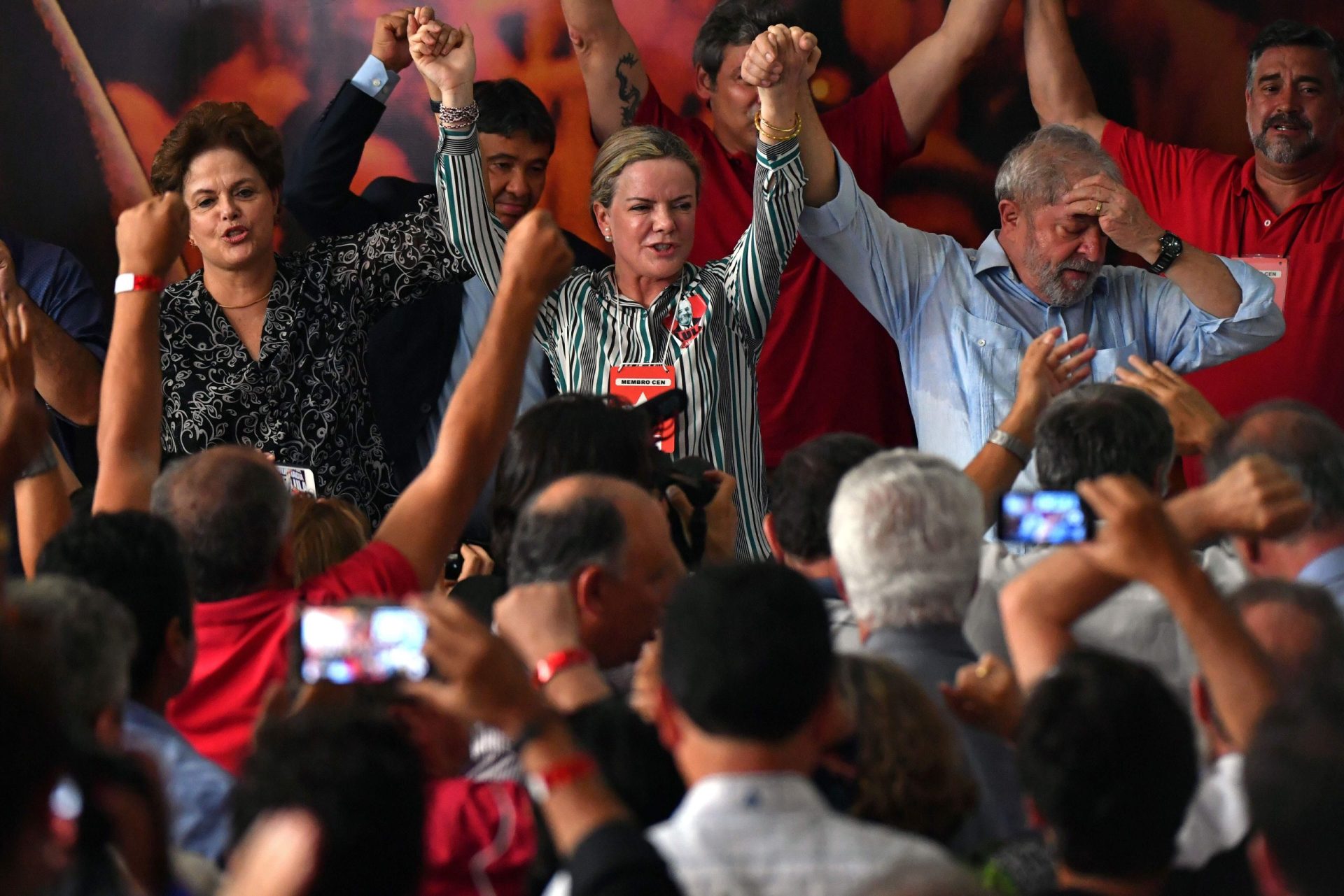Brasil. Lula não arreda pé e promete desobedecer