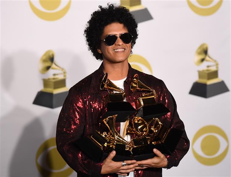Grammy de Melhor Álbum para Bruno Mars contestado