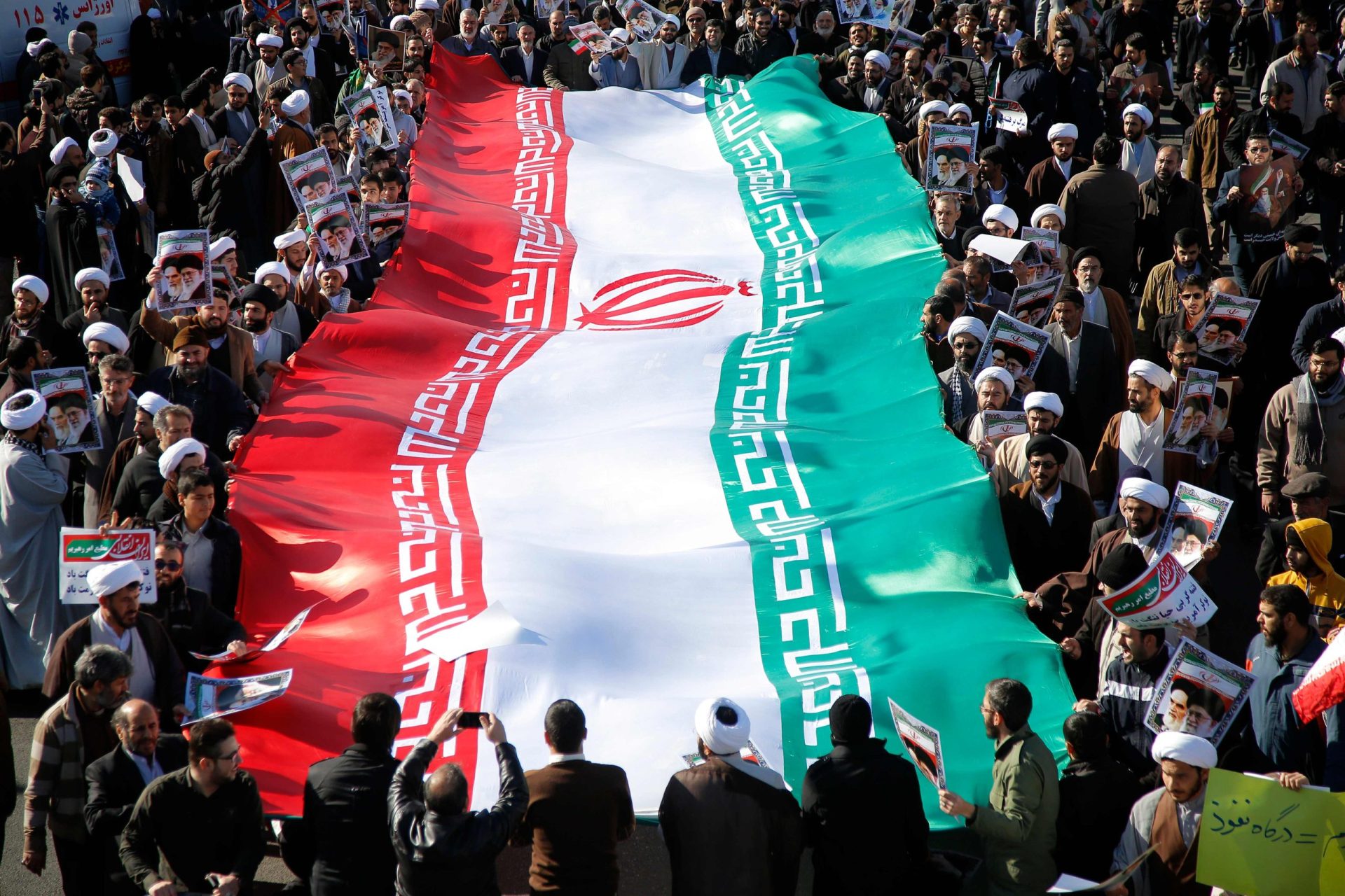 Turquia. “Somos contra intervenções estrangeiras no Irão”