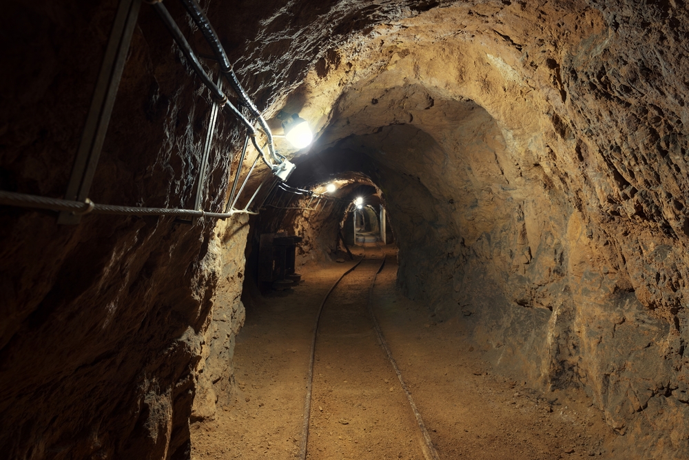 África do Sul. Perto de 1000 mineiros ficam presos em mina
