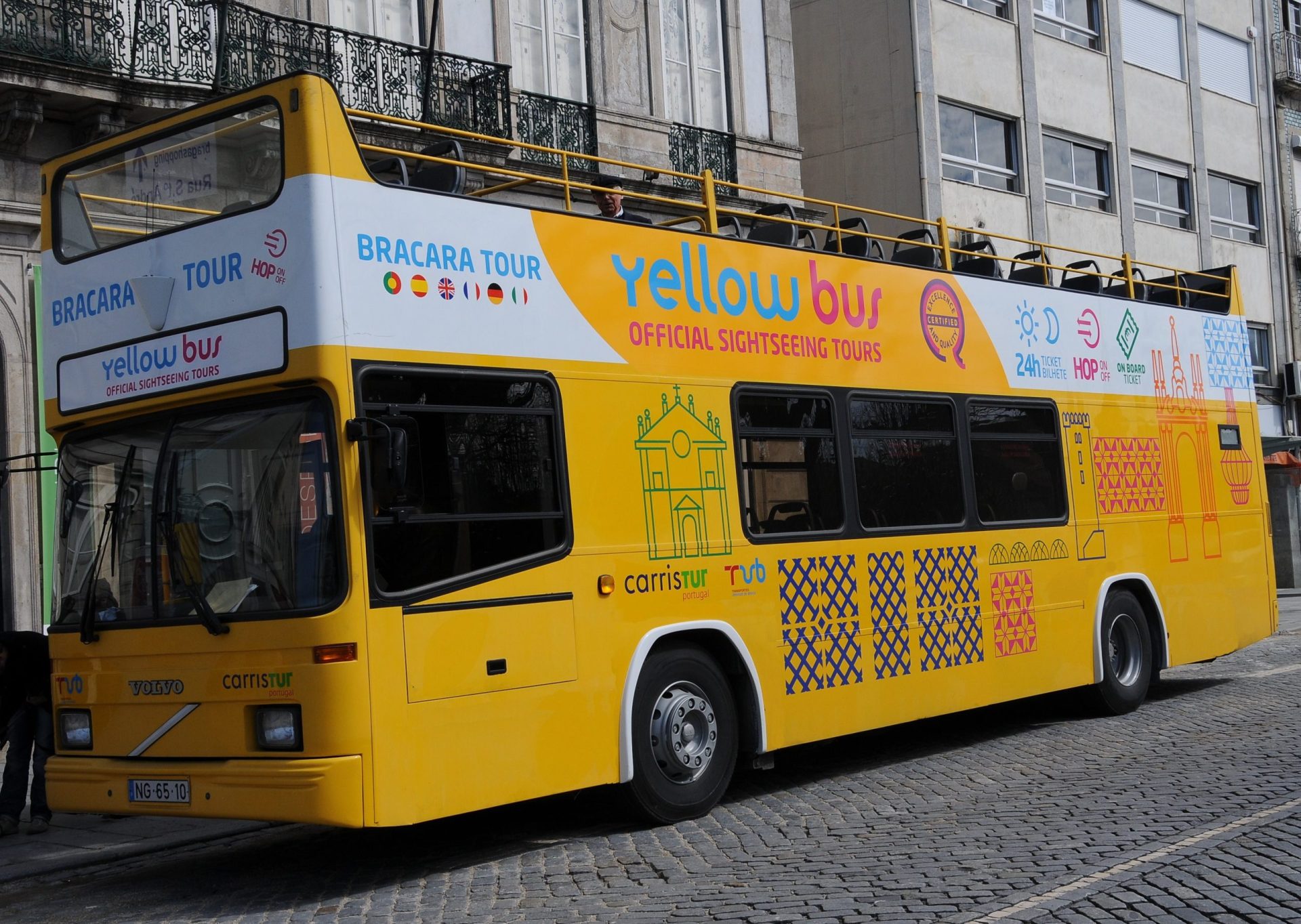 Acidente com autocarro de turismo em Lisboa faz vários feridos